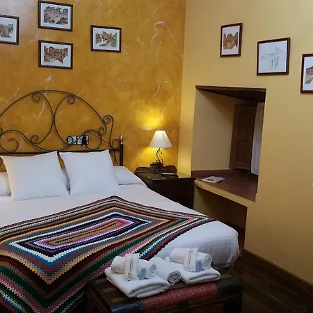 - La Pumarada De Limes Ii Bed & Breakfast